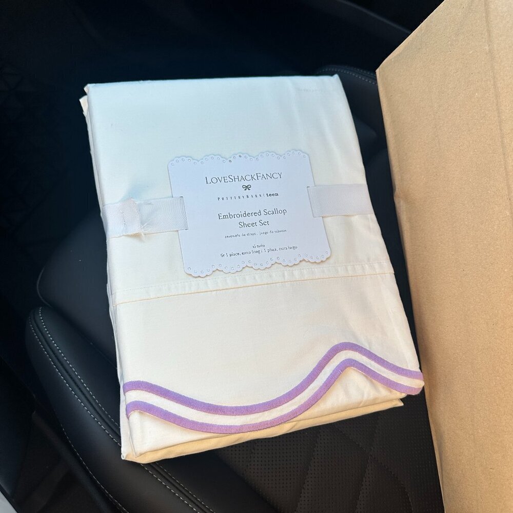 POTTERY BARN Teen LoveShackFancy Embroidered Scallop Sheet Set in Lavender NWT - Picture 3 of 5